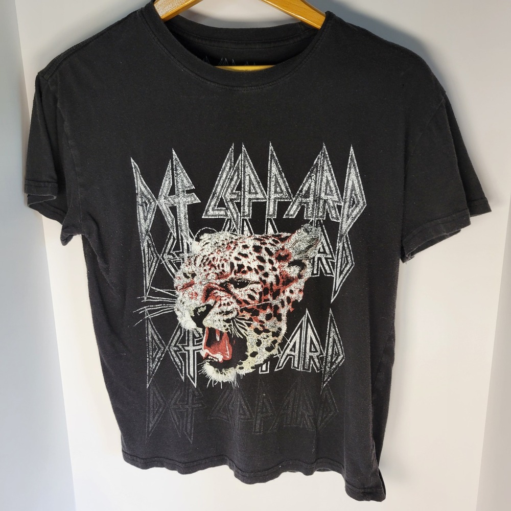 Def Leppard Graphic T-Shirt Mens Medium Black Leopard Band Tee 2020 RN 102050